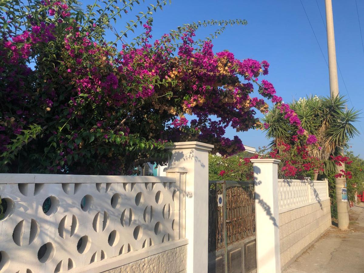Amaris Mango Seafront Villa Гранели Екстериор снимка